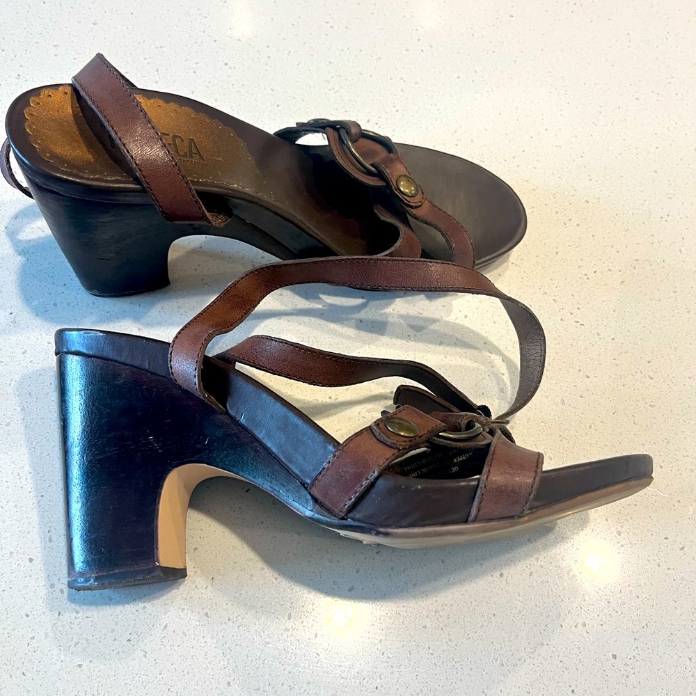 Tribeca by Kenneth Cole Brown Strappy Heels